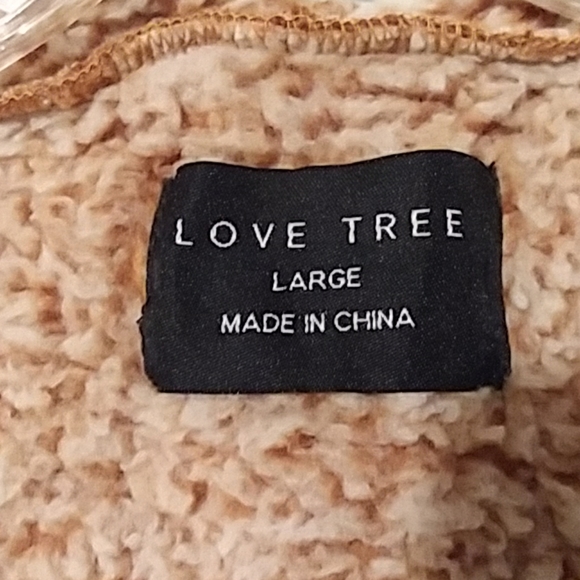 Love Tree Sherpa Vest - Picture 4 of 5